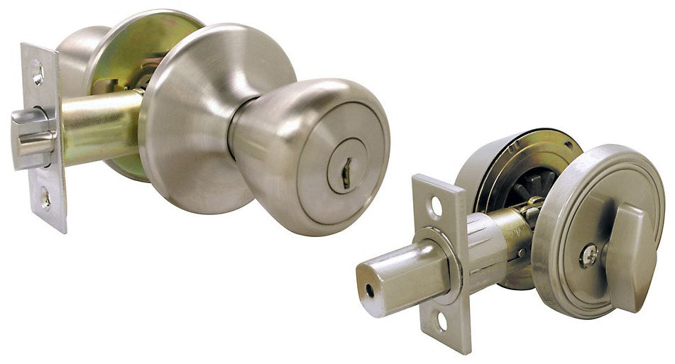 WORLD AND MAIN CRANBURY LLC, Ultra Security Deadbolt and Entry Door Knob KW1 1-3/4 in.